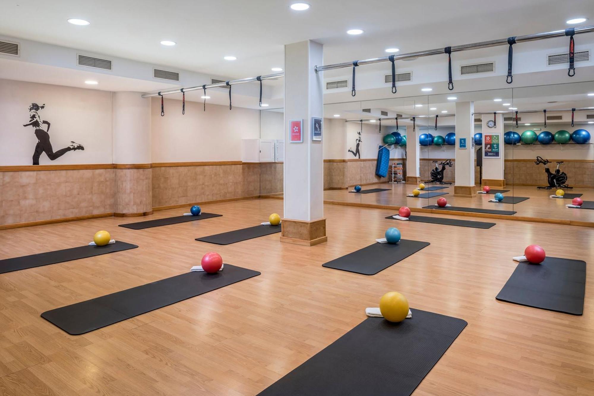 Marriott'S Marbella Beach Resort Bagian luar foto